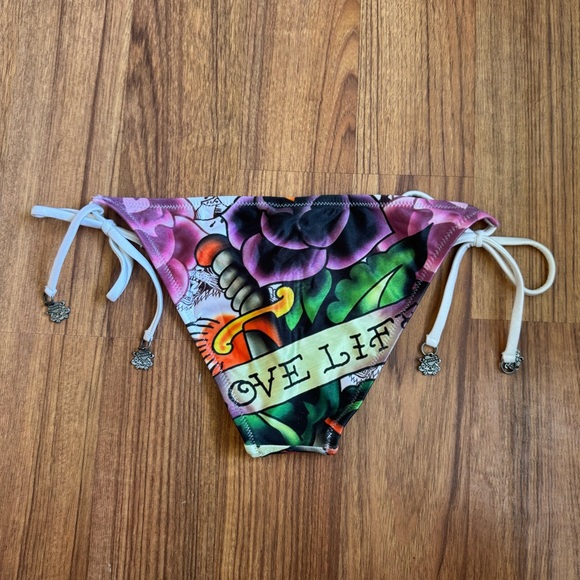 !SOLD! ED HARDY Vintage Y2K Rare White Love Life Rose String Triangle Bikini Set - Picture 11 of 15